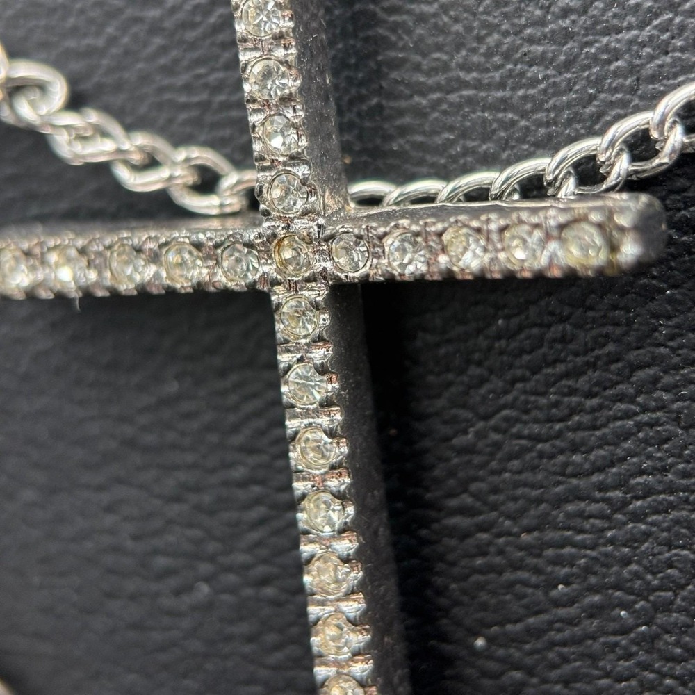 Vintage Rhinestone Encrusted Cross Charm Pendant Layered Chain Necklace Set - Picture 3 of 5